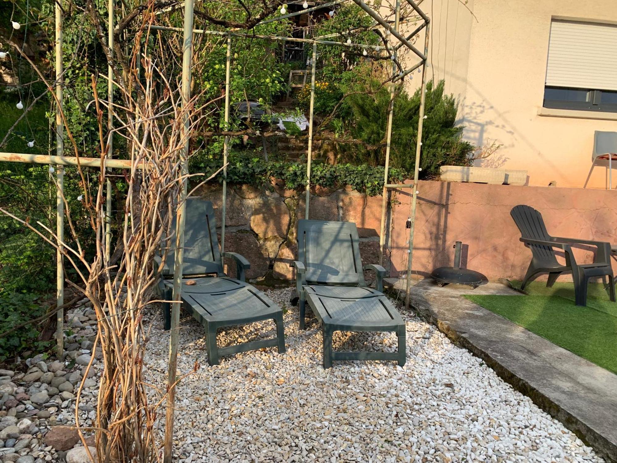 Au Reposoir - Vue Sur La Montagne Apartment Buhl Bagian luar foto